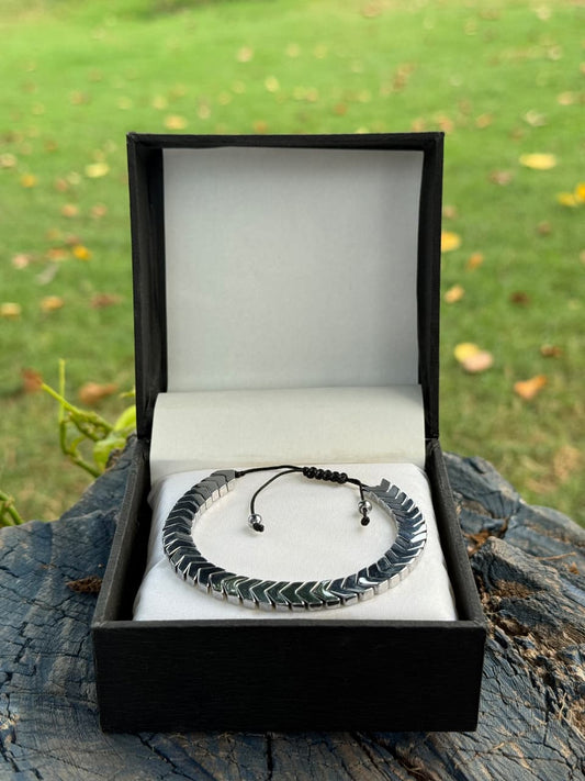 Arrow Bracelet+Free Ring Just 799!